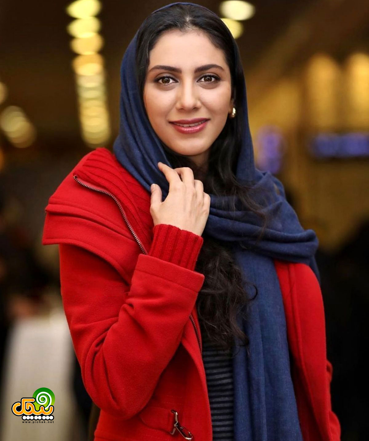 مونا فرجاد