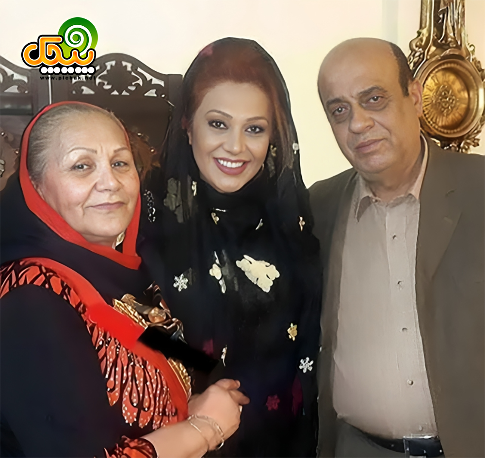 نسرین مقانلو و پدر و مادرش