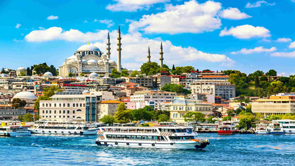 سفر به استانبول با دوستان یا خانواده؟